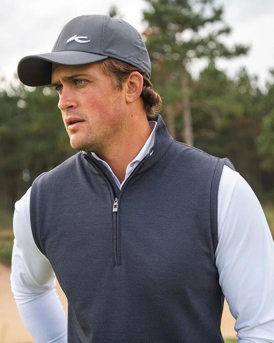 Men Essentials Half-Zip Vest